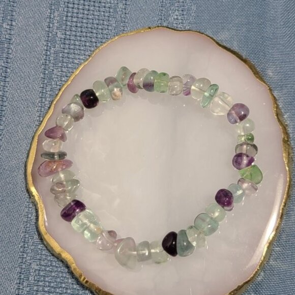 Natural Fluorite Chip Bracelet – Stretch Fit NWOT #CrystalHealing #Gemstone - Picture 1 of 6